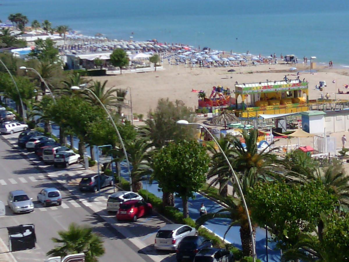 Hotel Boston Alba Adriatica Εξωτερικό φωτογραφία