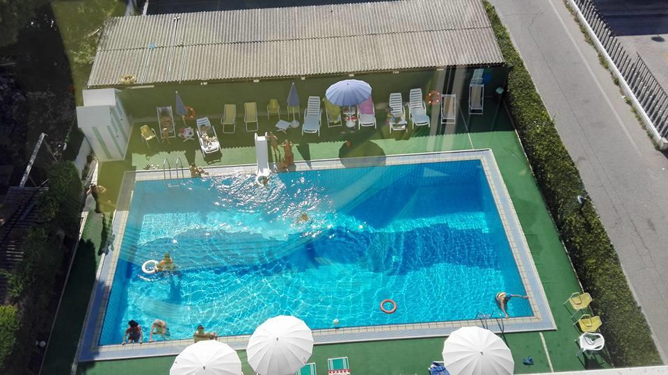 Hotel Boston Alba Adriatica Εξωτερικό φωτογραφία