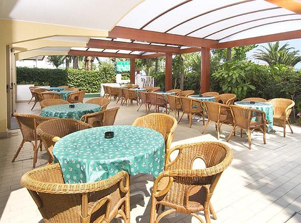 Hotel Boston Alba Adriatica Εξωτερικό φωτογραφία